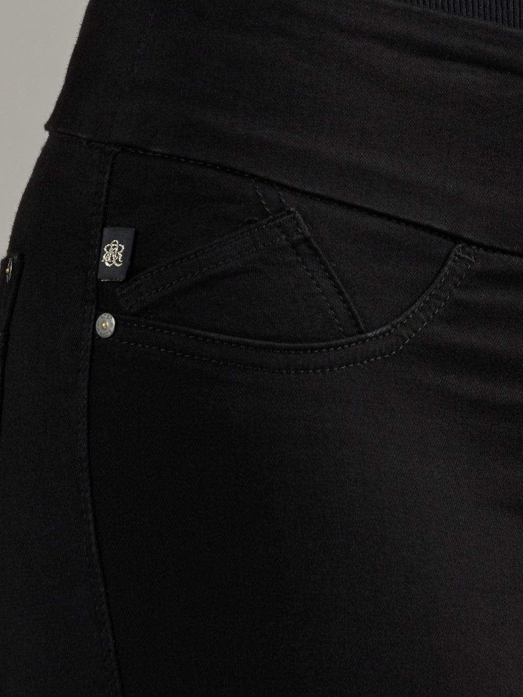 Women's Fever Capri